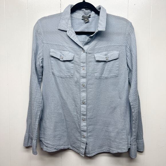 Eddie Bauer Classic Fit Women's Blue Shirt Size Large Button Front Breathable - Picture 1 of 9